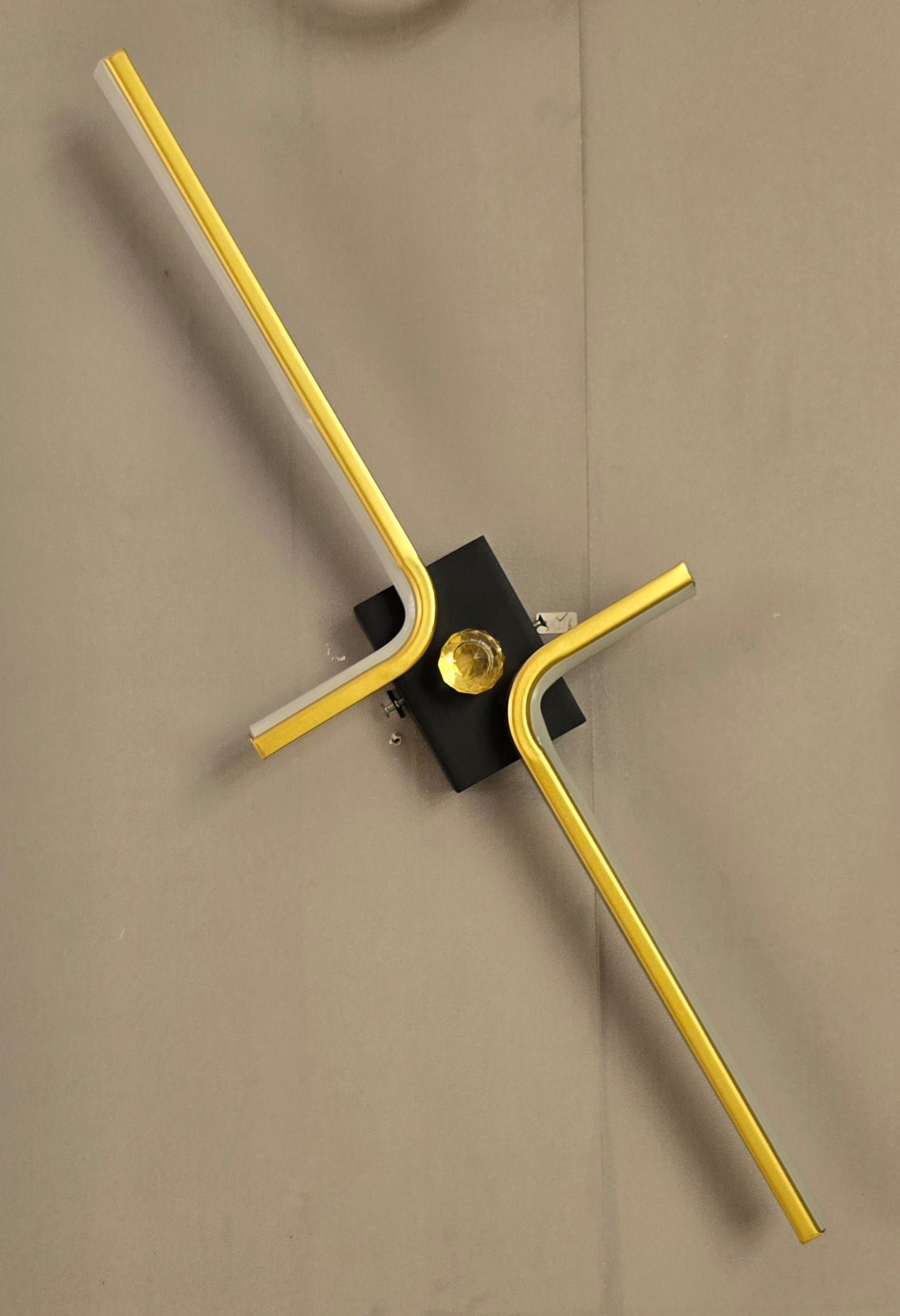Sleek Illumina Wall Sconce