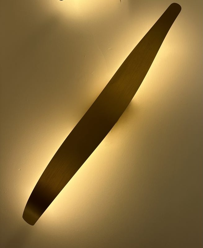 Sleek Illumina Wall Sconce