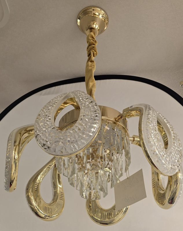 Crystal Contessa