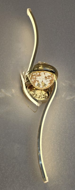 Elegant Wall Sconce